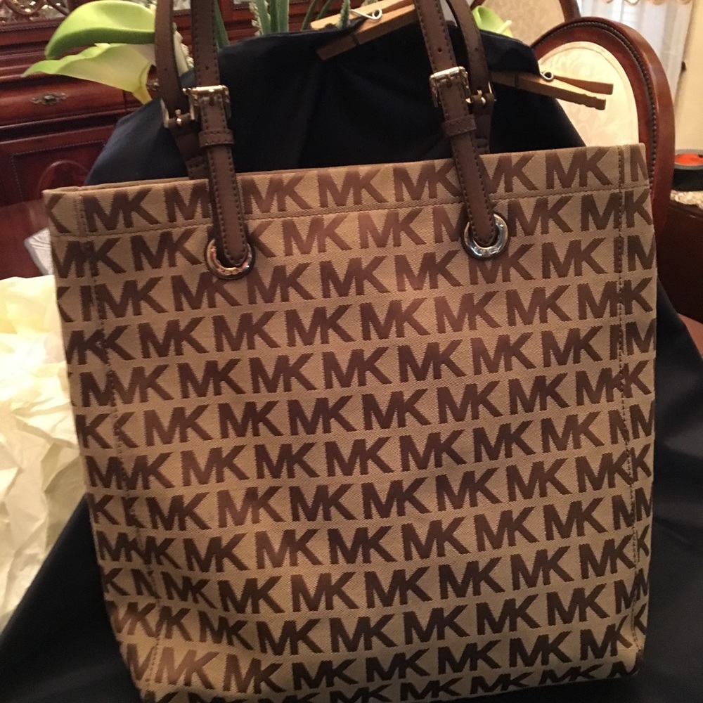 Michael Koors Handbag excellent condition